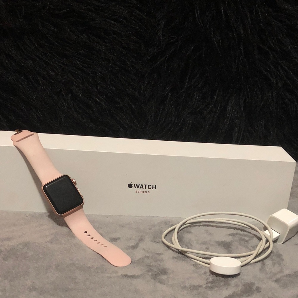 SERIES 3 Apple Watch!! 38mm